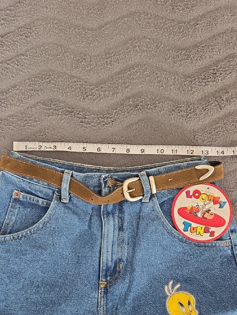 Vintage Warner Bros. Tweety Blue Denim High-Rise Shorts with Brown Belt - Picture 5 of 10